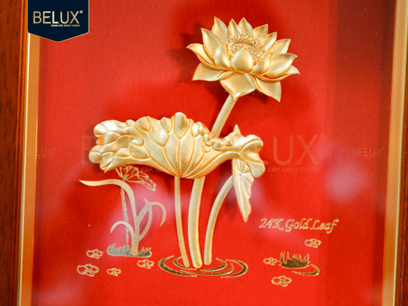 Lô tranh hoa sen Ngân Hàng Hiện Đại 20x20cm dát vàng 24k thiết kế theo yêu cầu